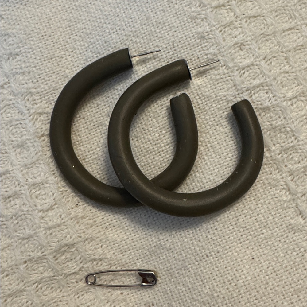 Matte Green Large Large Hoop Earrings OS - Picture 2 of 3
